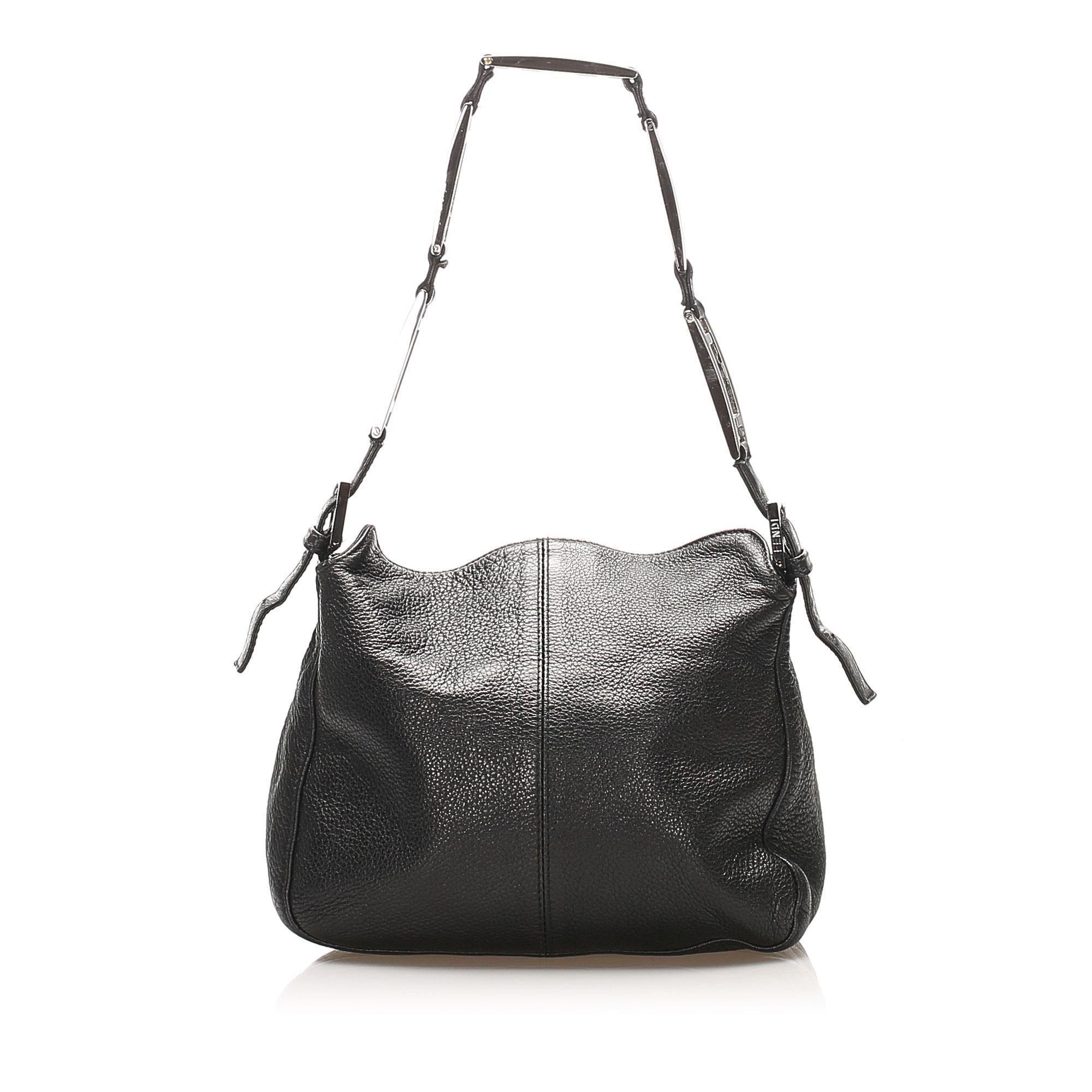 Fendi Selleria Leather Shoulder Bag (SHG-22406) – Kilta Bags