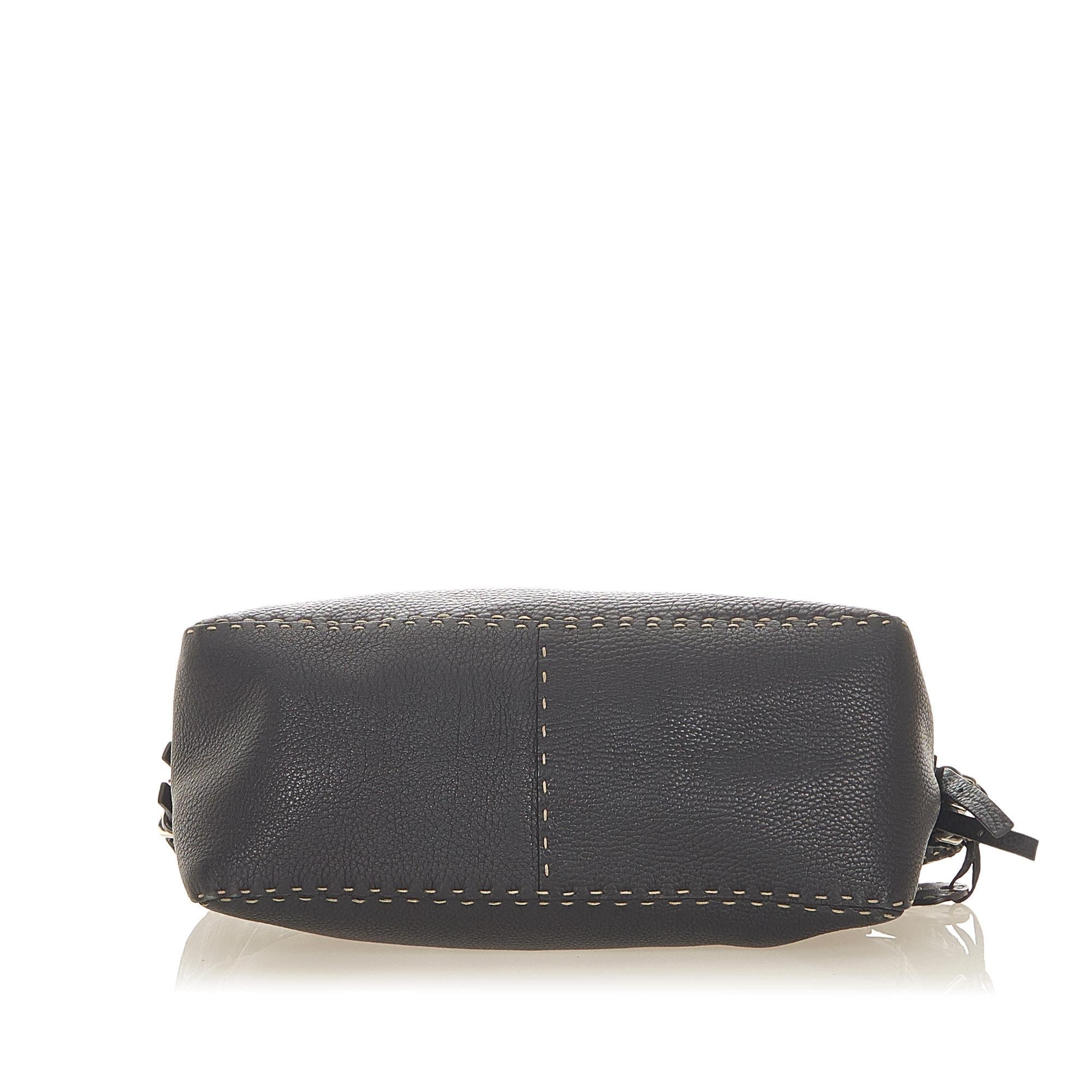 Fendi Selleria Leather Shoulder Bag (SHG-22496) – Kilta Bags